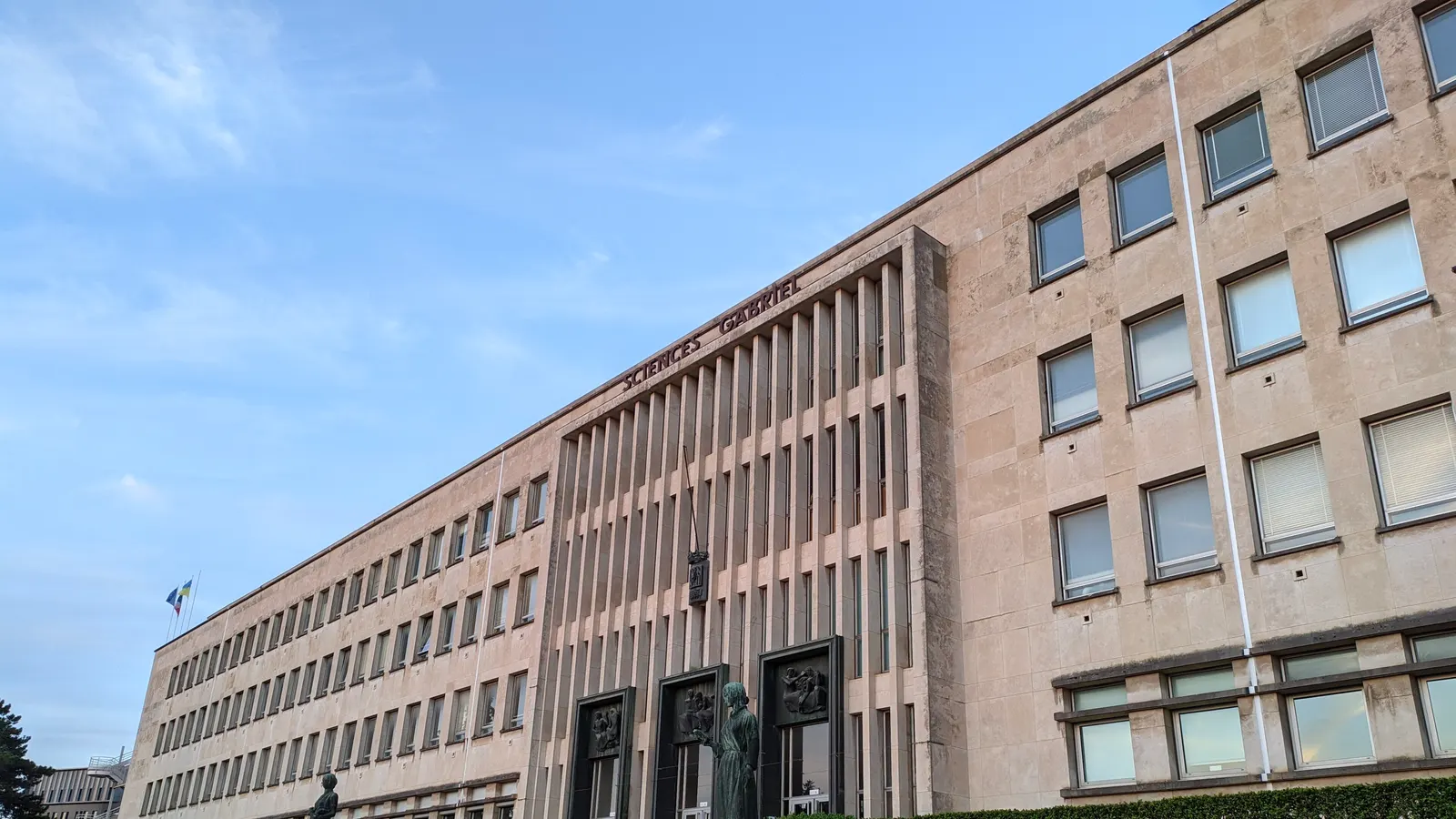 Un bâtiment du campus de l'université de Bourgogne, à Dijon